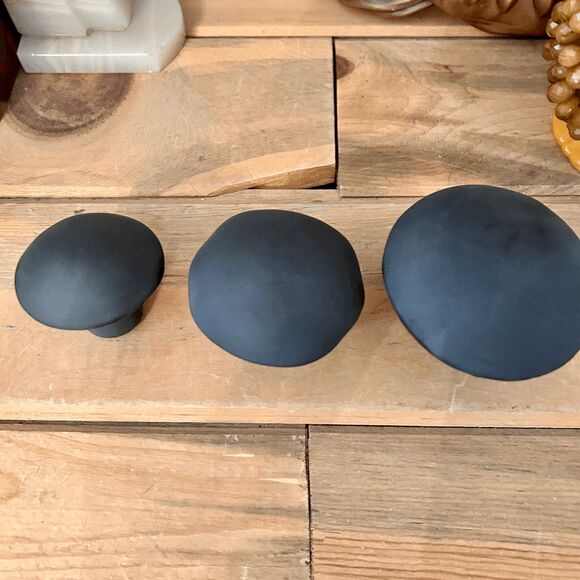 Viking Glass Mould Mosser Glass Solid Black Satin Glass Mushroom (Set of 3) - Picture 5 of 6